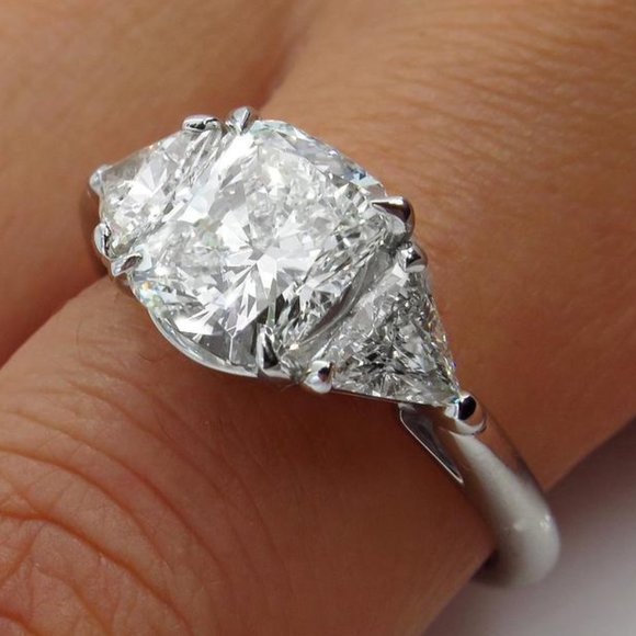 💍 Radiant Cut Crystal Clear Advanced Custom Rings for Women, PD498 - Picture 3 of 7